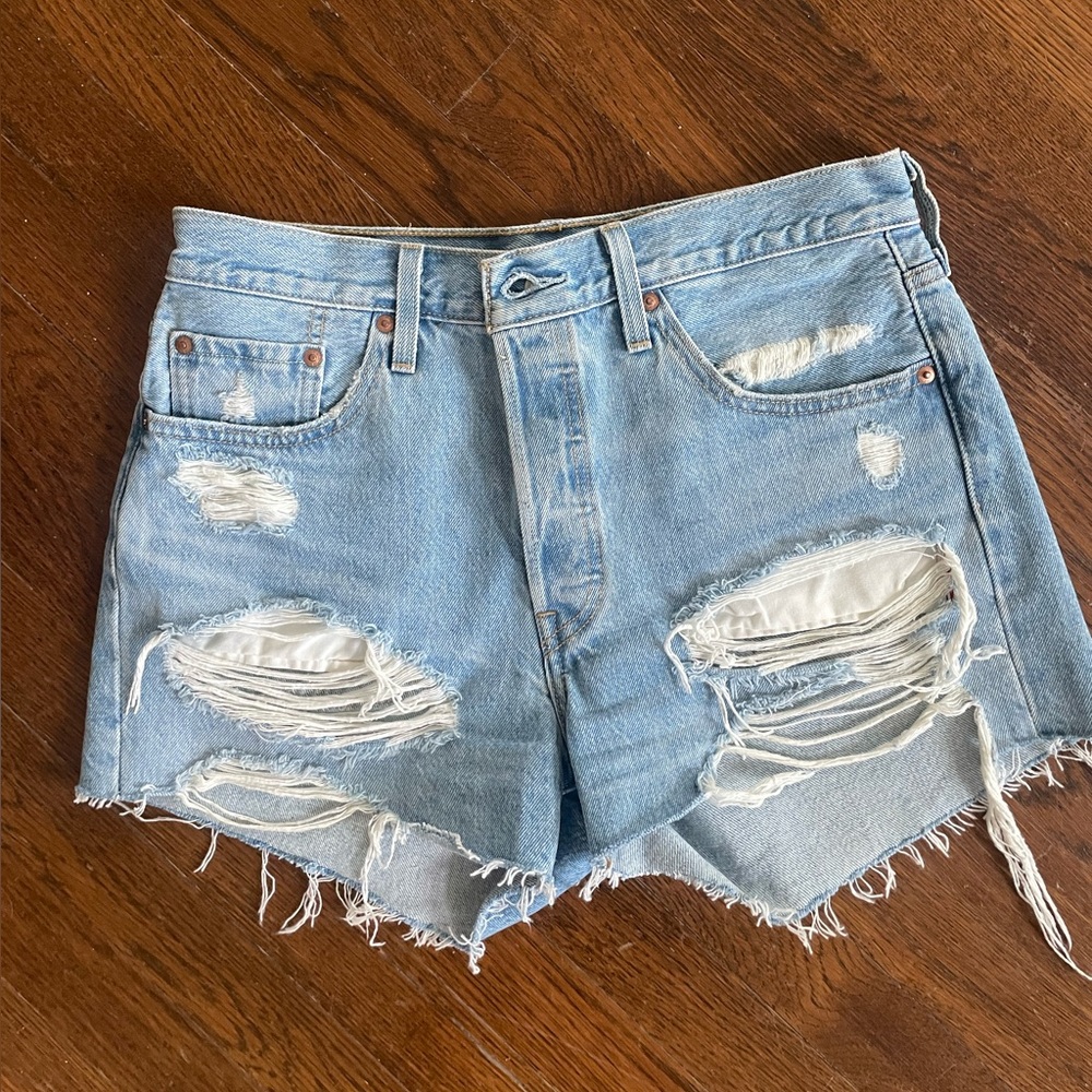 Levi 501 high waisted jean shorts